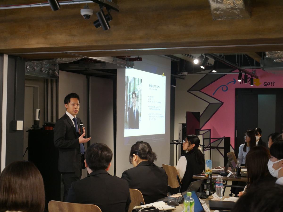 先輩社員の登壇